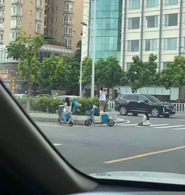 1635399842835610.jpg 176e4d85f6b603bbeecb541587dd0a7c.jpg